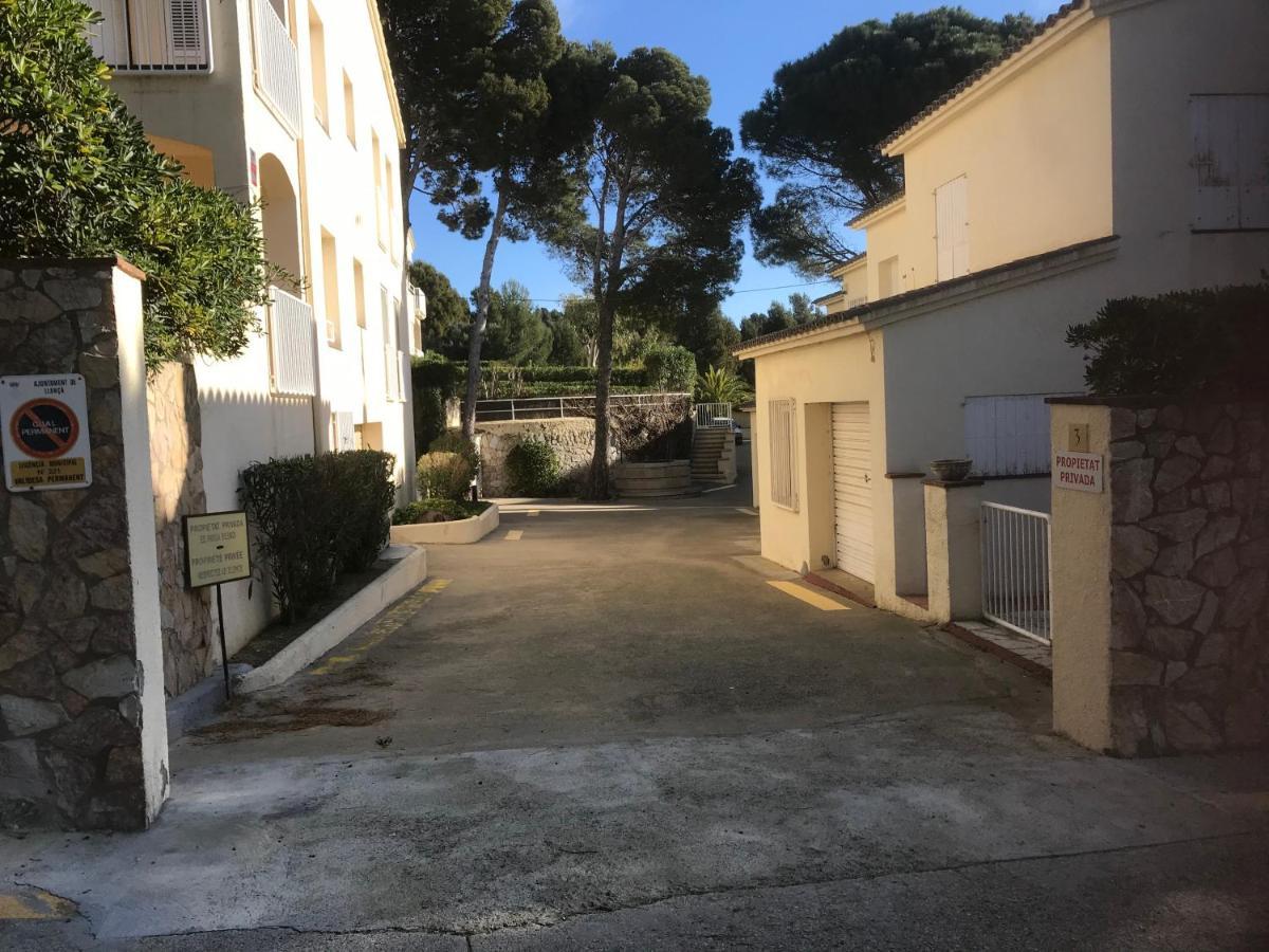A Chic Four-Person Apartment By The Beach At Cap Ras Llançà Extérieur photo